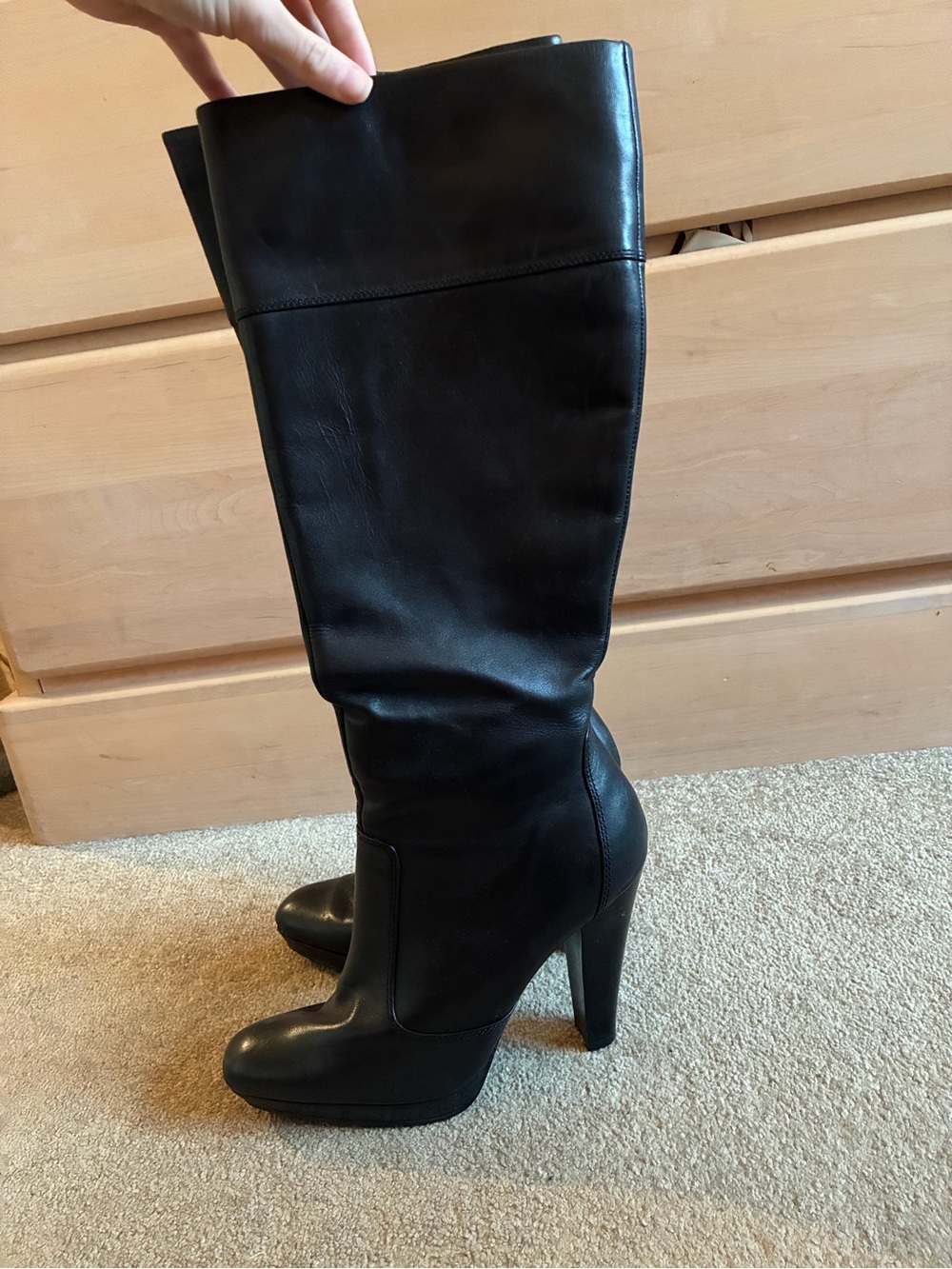 Black Knee-High Heeled Boots